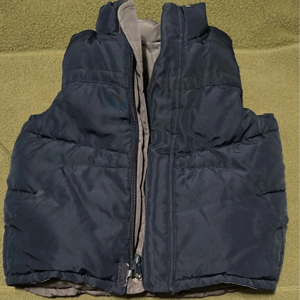 Boys reversible puffer vest
